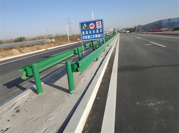 万宁公路护栏守护安全横跨多个行业的应用